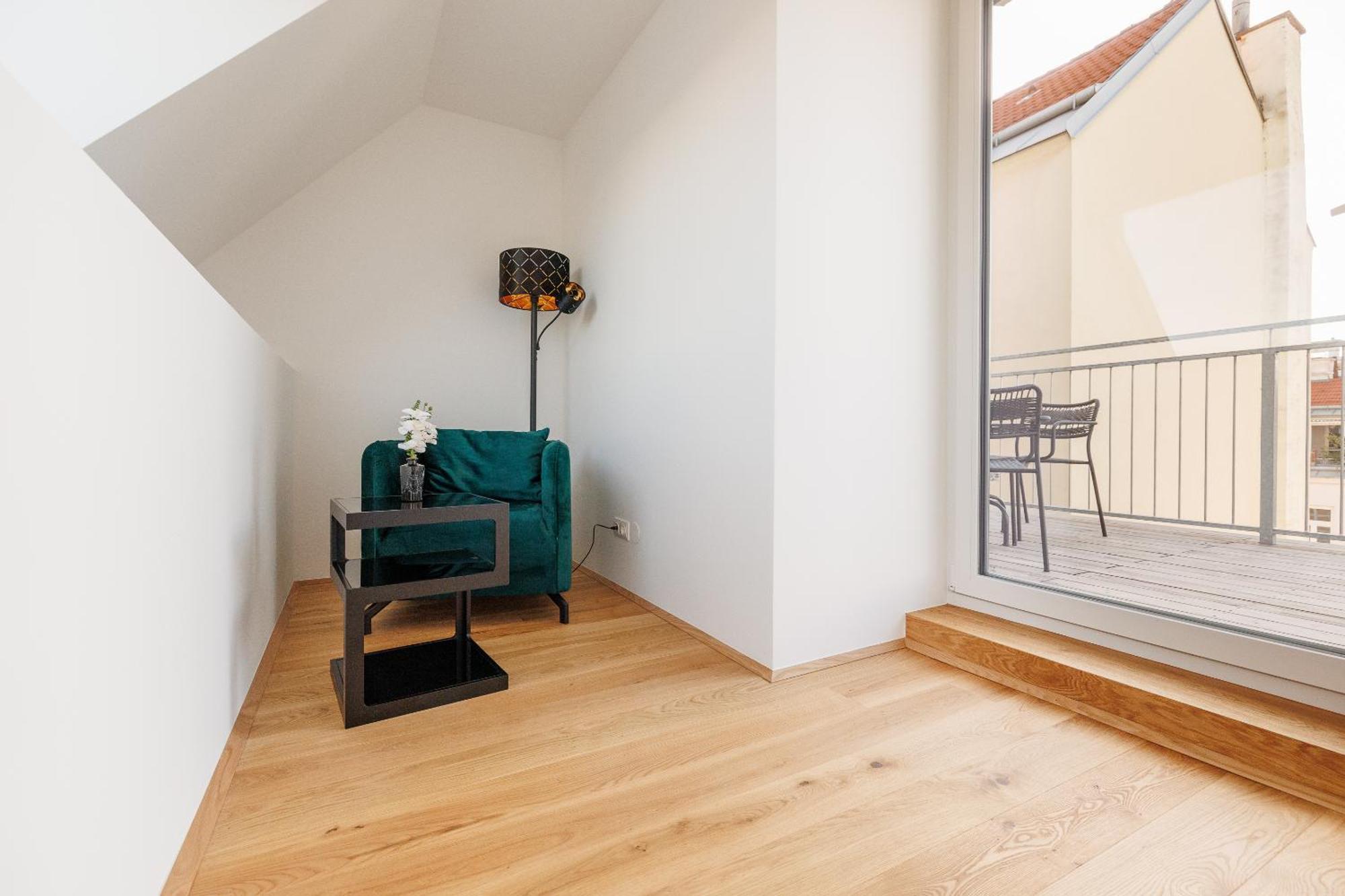 Symphony Apartments 42 - Modern Loft With Terrace And Grill In Central Location Вена Экстерьер фото